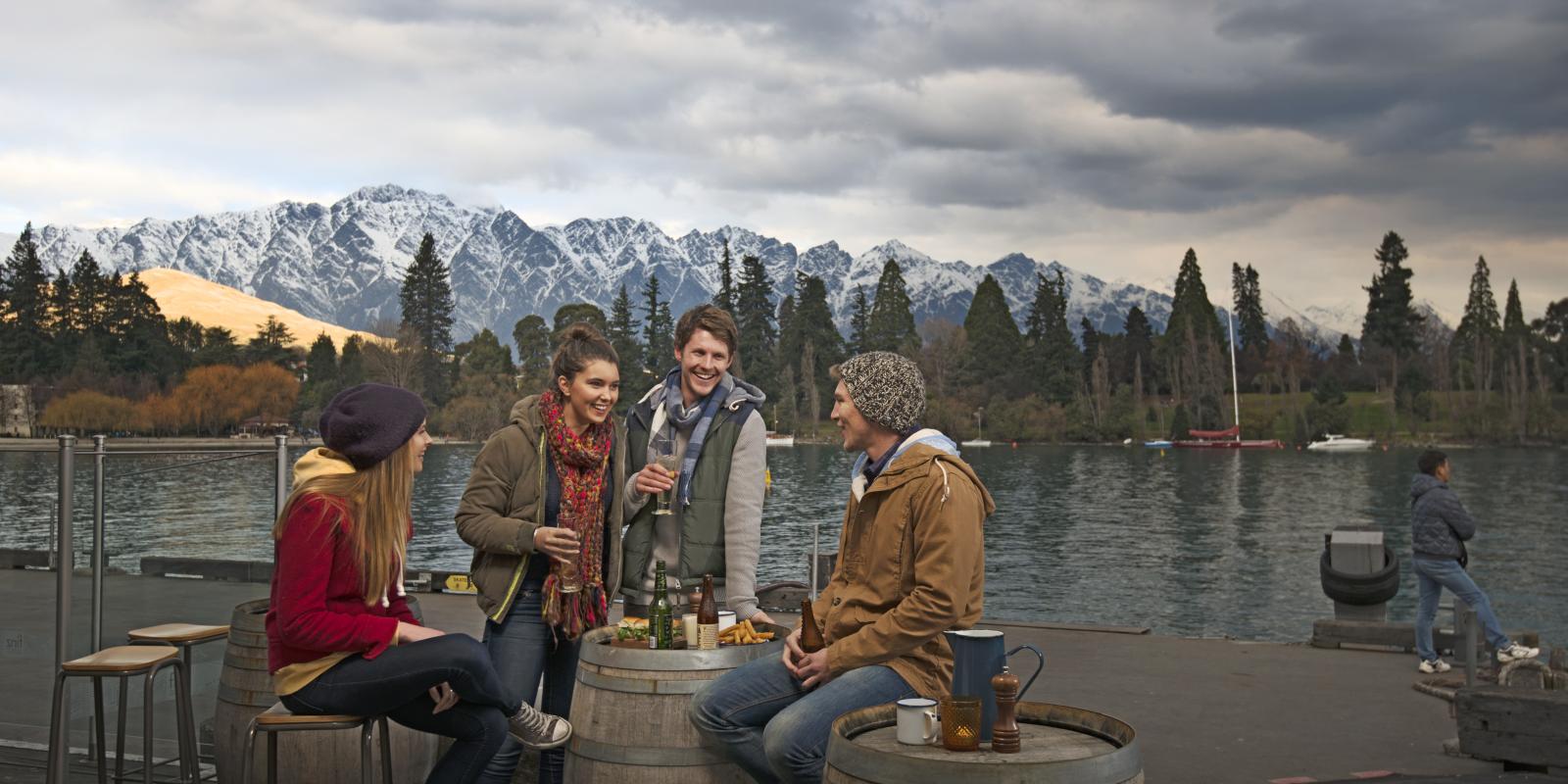 Apres ski on Steamers Wharf Queenstown Apres ski on Steamers Wharf Queenstown