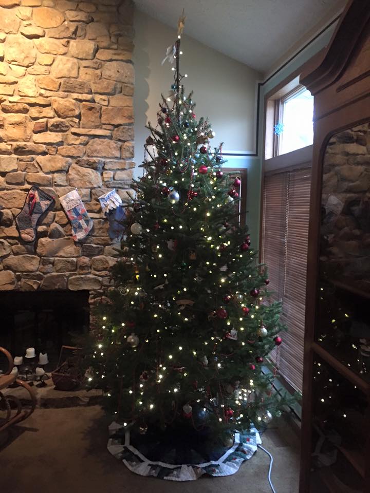 jo-christmas-tree-2