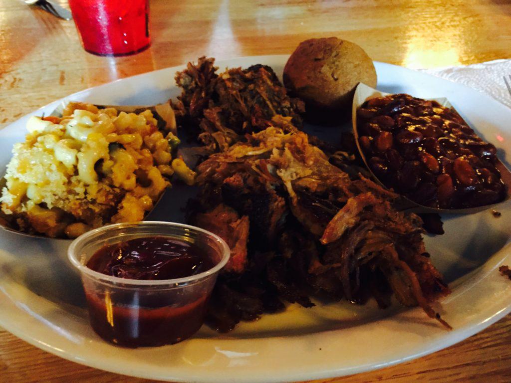 Pulled pork, mac n' cheese & pinto beans!