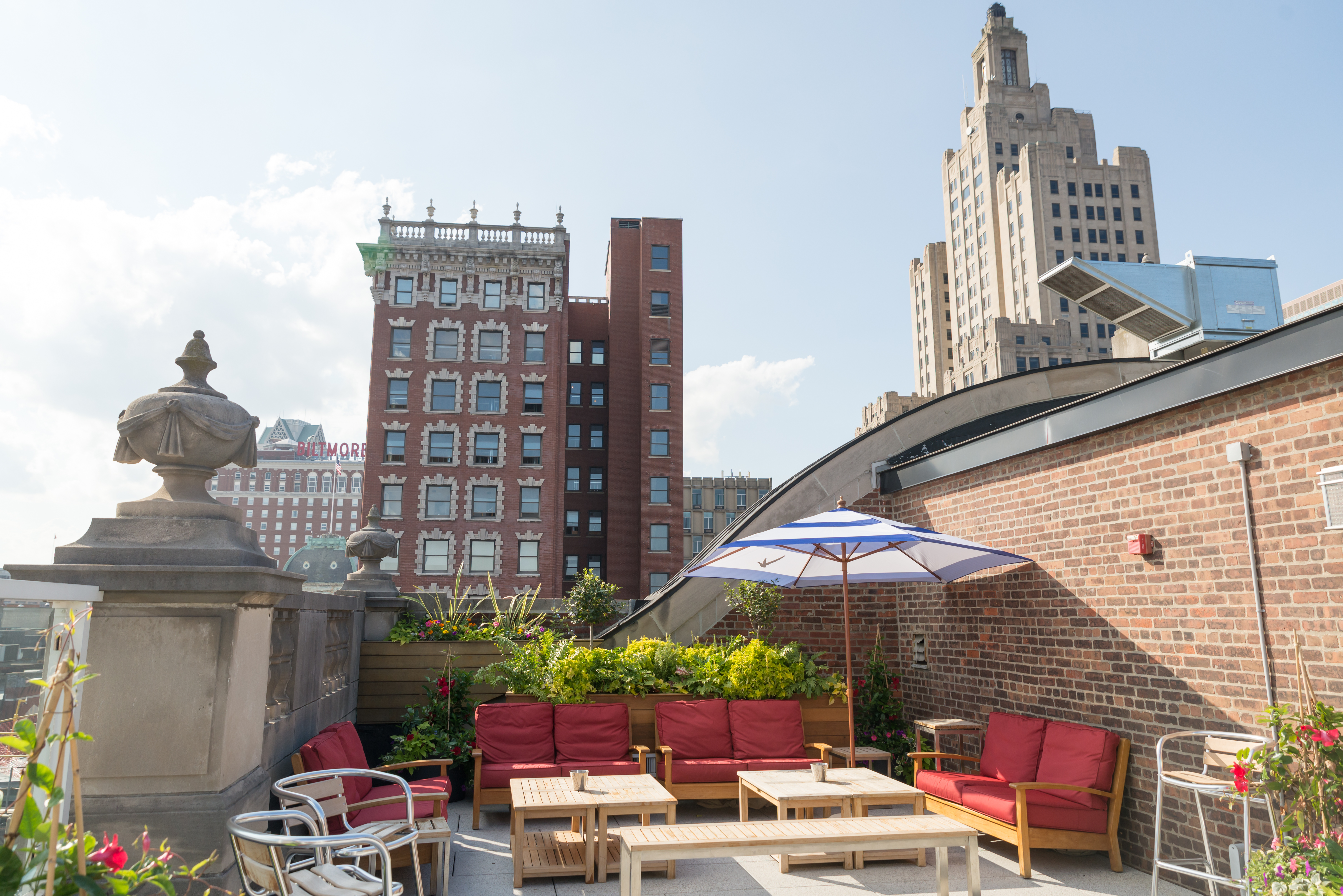 Discover Restaurants With Outdoor Dining Near Providence Ri