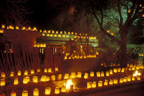 Many homes pull out all the stops for farolito displays. Photo: Tourism Santa Fe