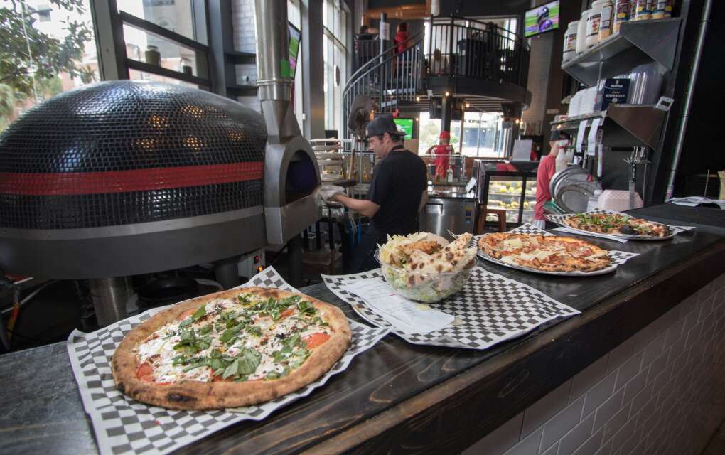 O food hall Market on Magnolia no centro de Orlando 