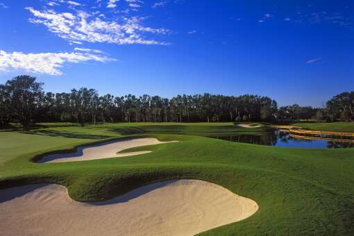 The Breakers’ off-site golf getaway is the Rees Jones Course, a 7,104-yard layout that challenges scratch golfers just as much as 15-handicap amateurs. 