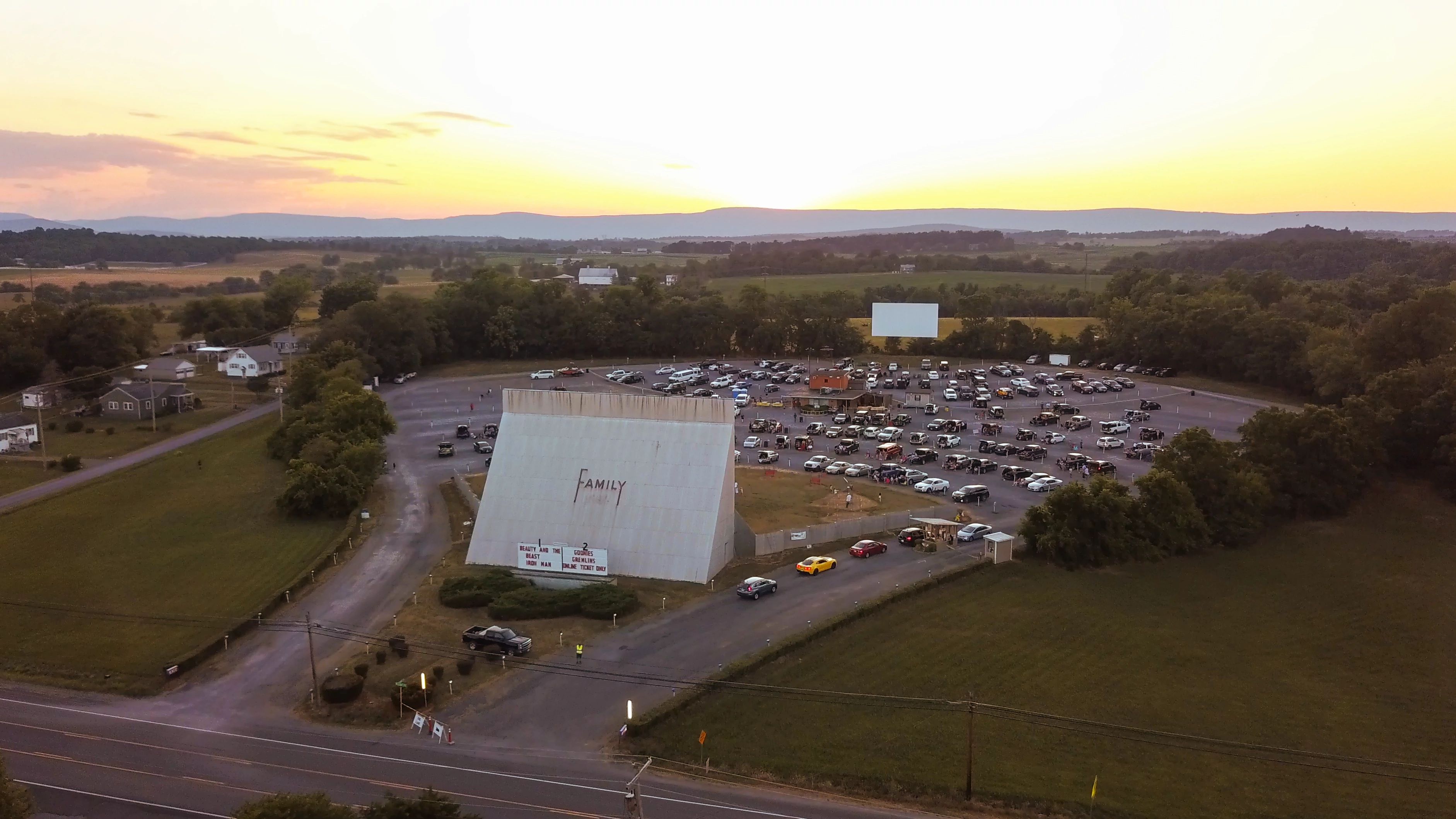 NOW-PLAYING - Hull's Drive-In