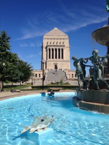 Looking toward the World war Memorial from fountain