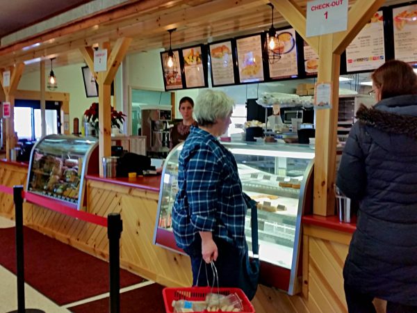 There's a great selection of donuts, baked goods, sandwiches and wraps for dining in or carry out. 