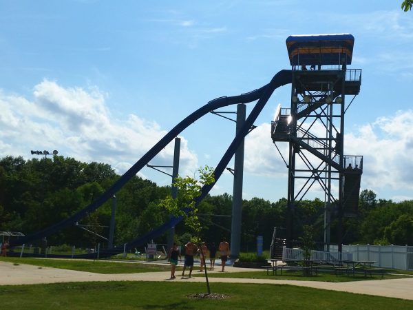 water-slide-deep-river-waterpark-indiana 