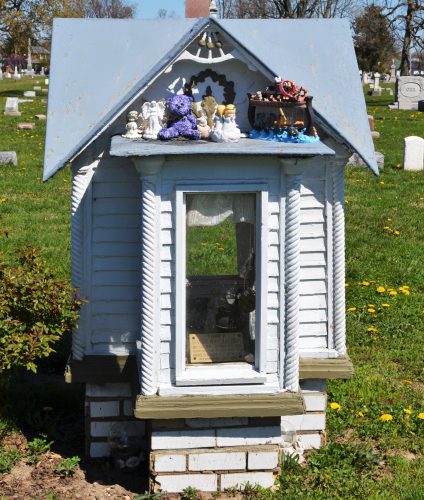 Dollhouse Graves, Stranger Things Scavenger Hunt