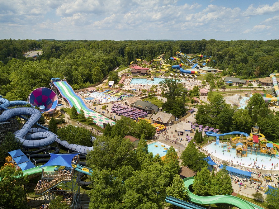 Make a Splash at These 11 Outdoor & Indoor Water Parks in Indiana