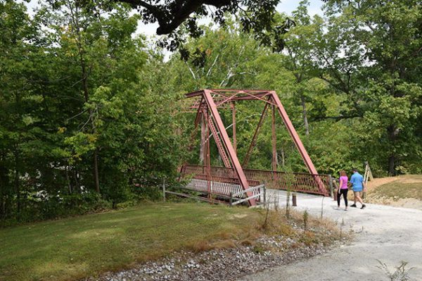 Best Indiana Hiking Trails, Big Walnut Crossing/Coyote Ridge/Overlook Trails