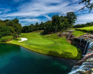 Hole 18 at Sultans Run Golf Club, Indiana Golf