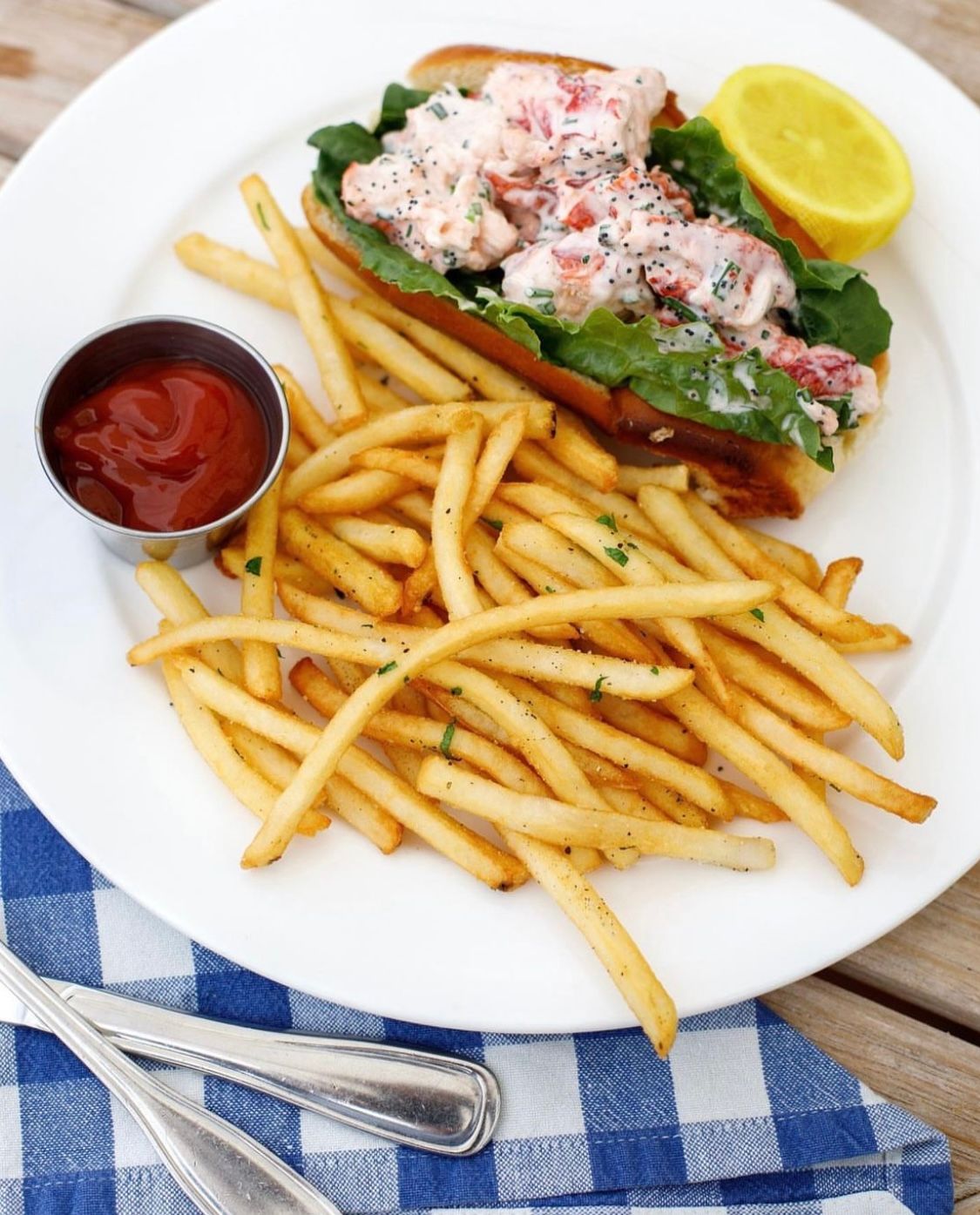 Top Spots for a Long Island Lobster Roll
