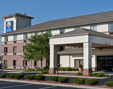 Comfort inn & Suites- outside Comfort inn & Suites- outside