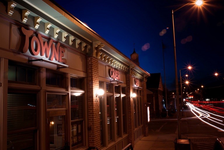 Towne Crier Cafe Classic Brunch