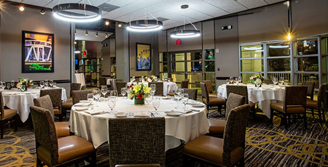 Ruth's Chris Steak House/Centennial Park