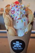 Piggie Palms Ice Cream n' Waffles