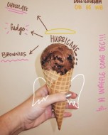 <span>Del's Ice Cream</span>