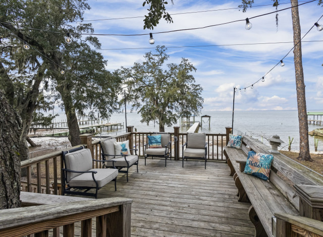 Bayside Hideaway