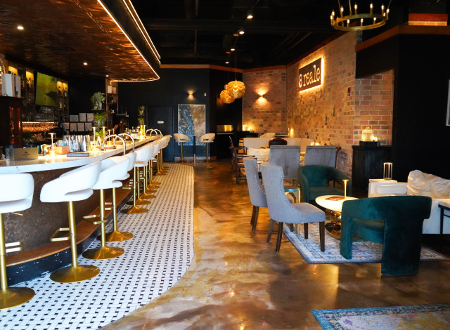 8 Reale Speakeasy