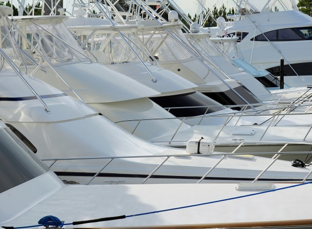 LuLu's Paradise Boat Show at Homeport Marina