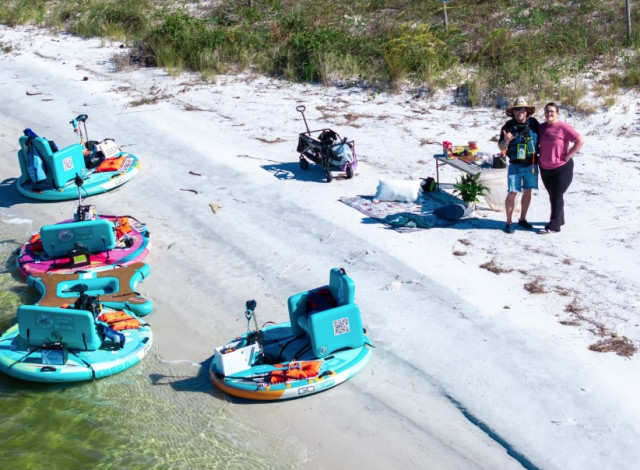 Beachside Circle Boat
