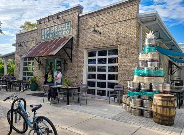 Live Music: Mississippi Shakedown Duo