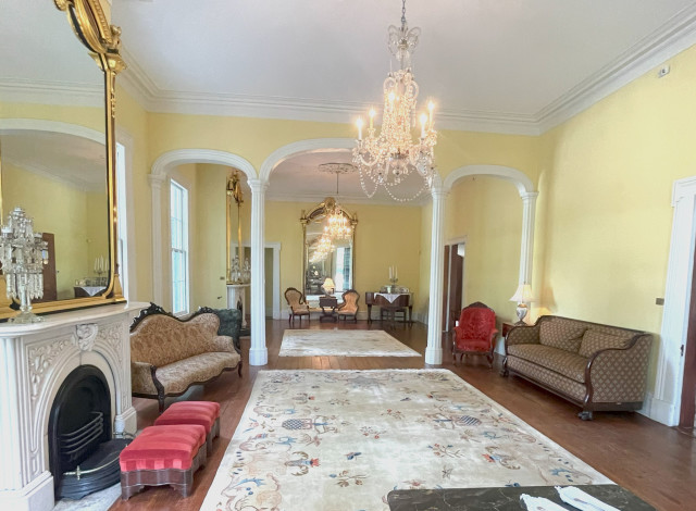 Bragg-Mitchell Mansion