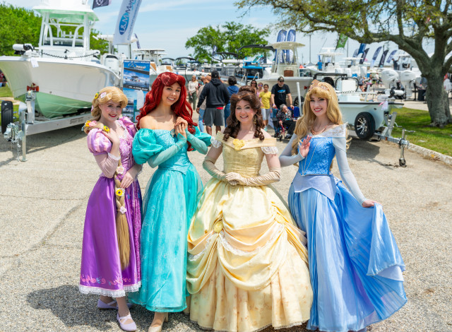 Boat Show on the Bay