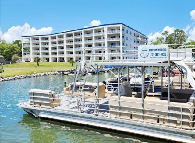Hudson Marina Jetski and Boat Rental
