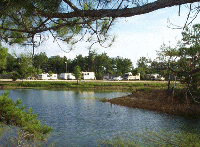 Lazy Lake RV Park