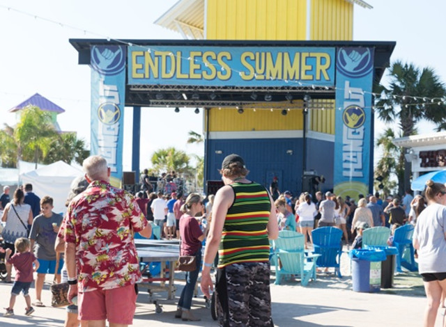 Daily Live Music at The Hangout!