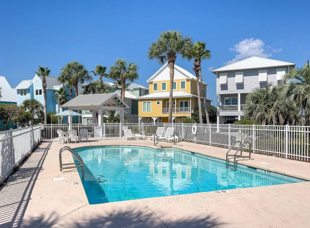 A Peach of a Beach house