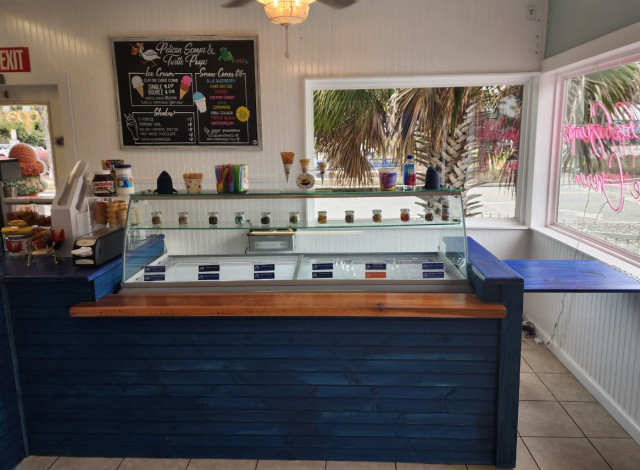 Pelican Scoops Ice Cream Gulf Shores