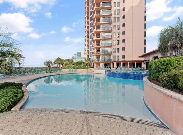 Pointe South