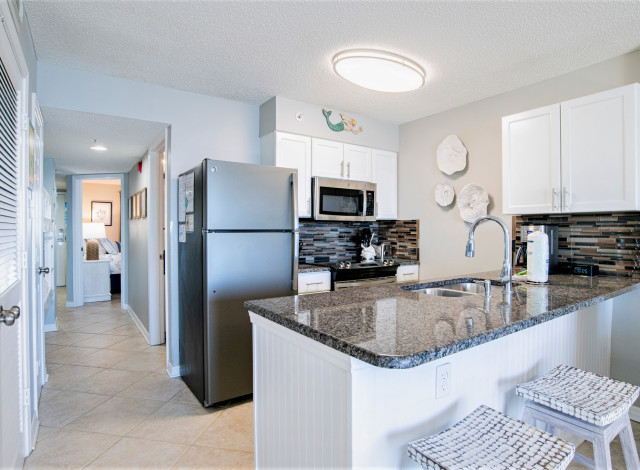 Royal Palms 1003