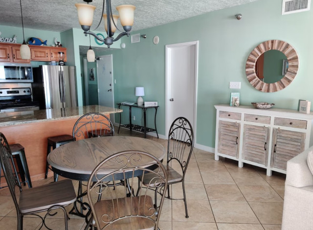 Romar Place 406