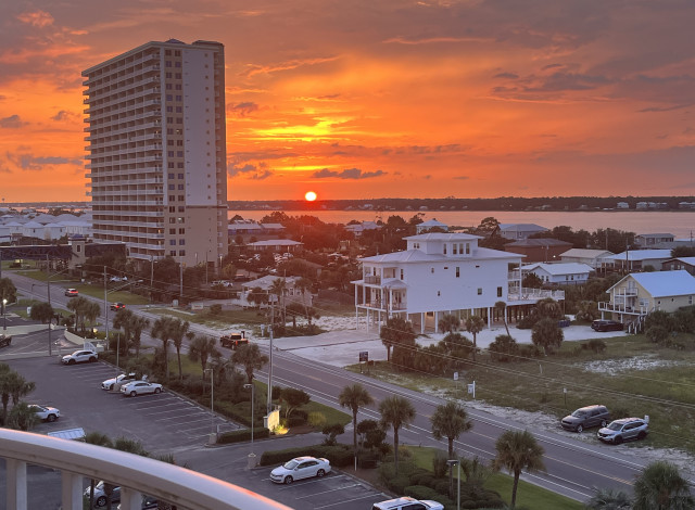 Ocean House 1806