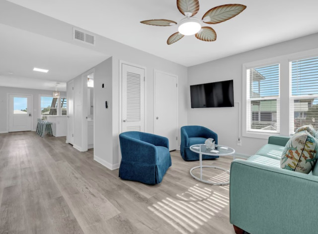 Twin Palms 1