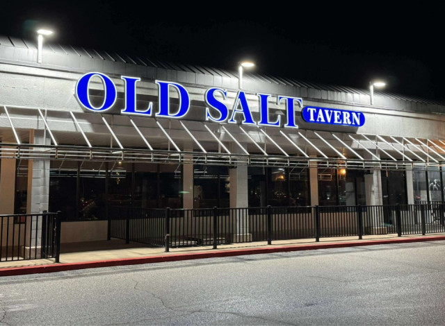 Old Salt Tavern