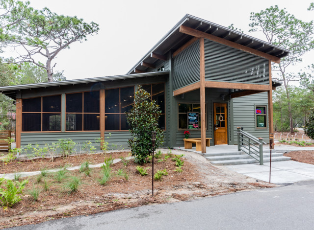 Live Music: Tim Nowell