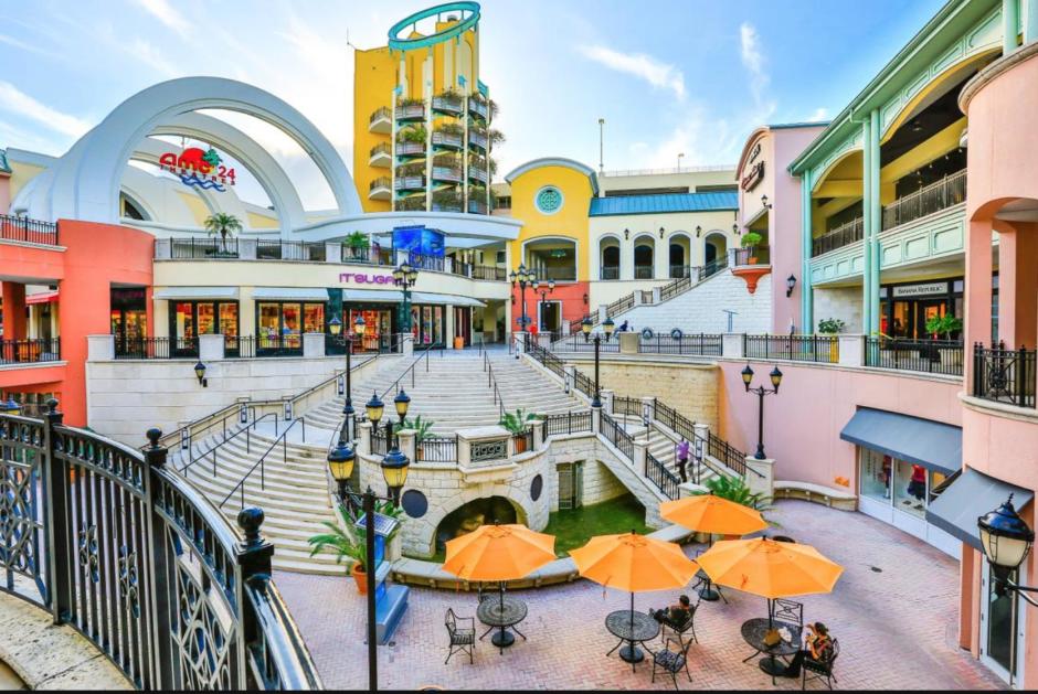 The Shops at Sunset Place Miami Shopping