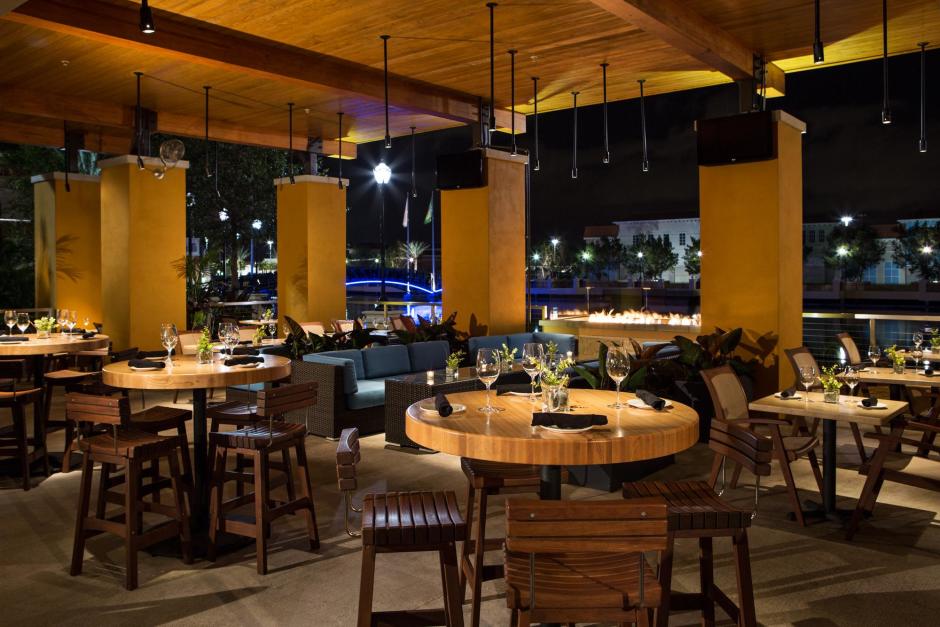 Devon Seafood + Steak Miami Restaurants