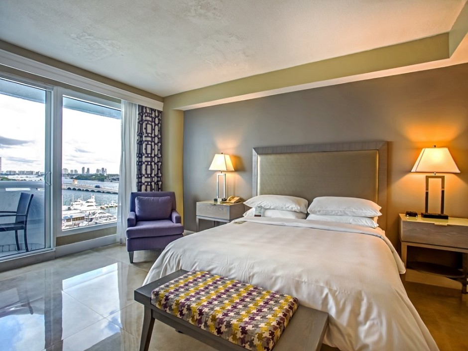 Doubletree by hilton grand hotel biscayne bay miami miami hotels