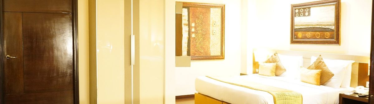 Club Premium Room featuring a bed at Shervani Nehru Place, New Delhi