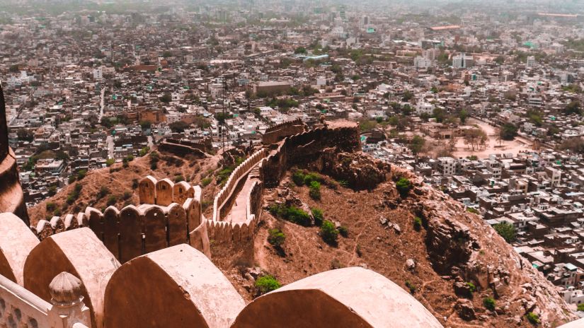 scenic-view-of-nahargarh-fort-during-daytime-2588193