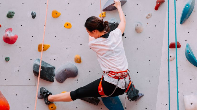 Rock Climbing at Bandra Kurla Complex - summer activities in Mumbai