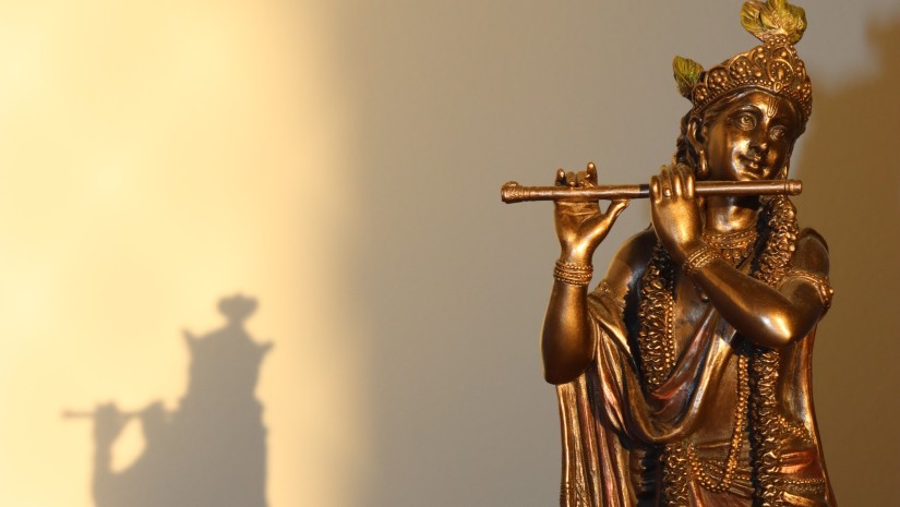 idol of Lord Krishna playing the flute