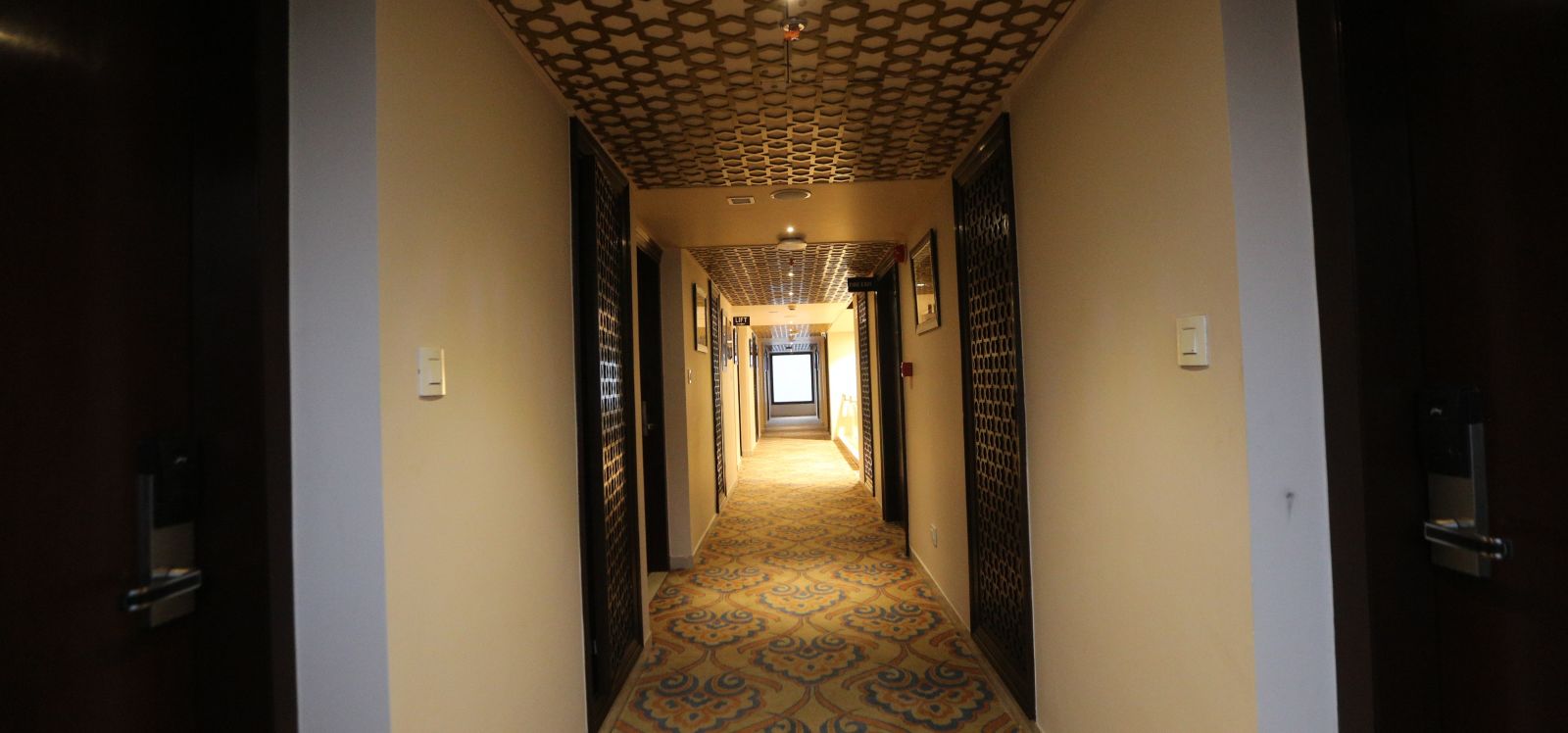 corridor at comfort inn sapphire, jaipur