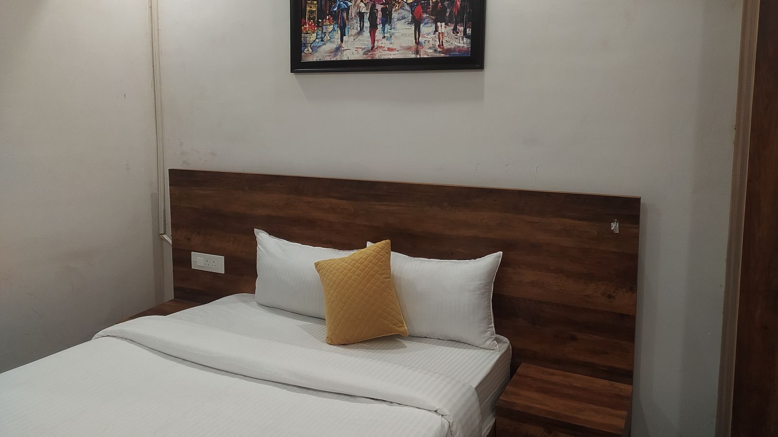 Interior of Citrus Room at Fressotel Shanti Heritage, Haridwar 4