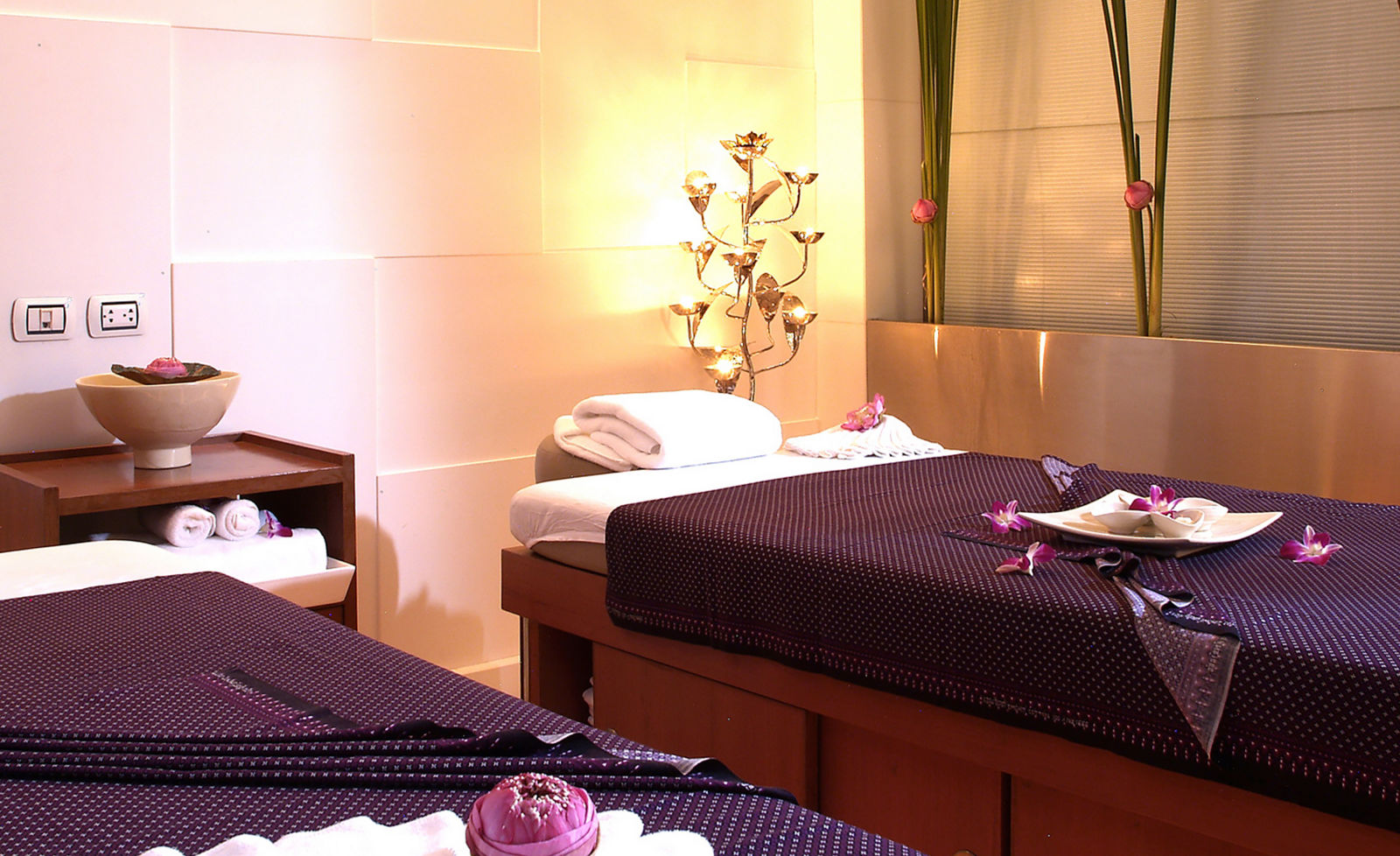 Spa beds at Coran Boutique Spa - Night Hotel Bangkok